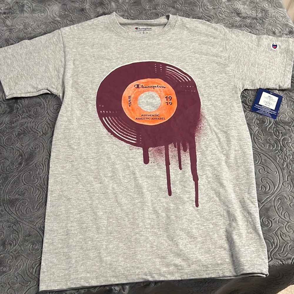 Graphic Tee Champion size Small